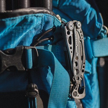Leatherman skeletool cx multitool lifestyle