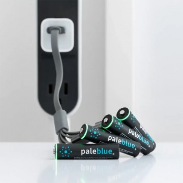Pale blue li ion oplaadbare aaa batterijen 4 stuks met oplaadkabel 2