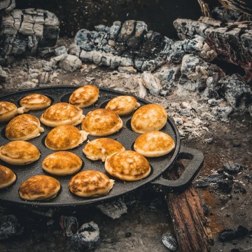 The windmill poffertjespan gietijzer o 24 cm 3