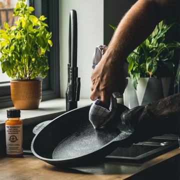 The windmill seasoning  conditioner voor gietijzer 3