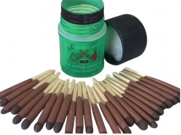 Wind  en waterbestendige survival lucifers 25 stuks