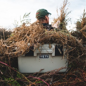 Yeti loadout gobox 30 opbergbox tan beige lifestyle 3