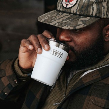 Yeti rambler 16 oz thermosbeker 473 ml lifestyle 2