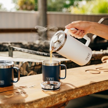 Yeti rambler french press cafetiere lifestyle 5