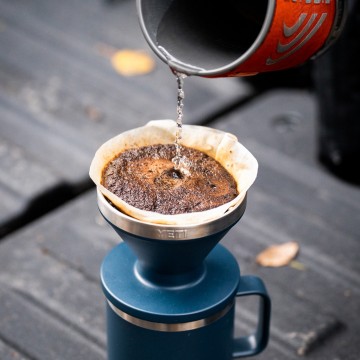 Yeti rambler pour over filterkoffiezetapparaat lifestyle 4